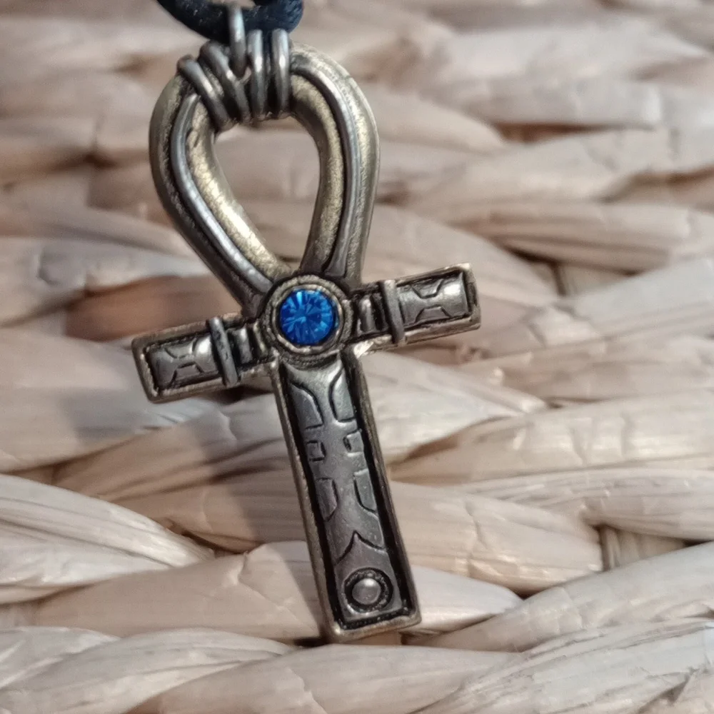 Ankh cross necklace - Picture 1 of 3